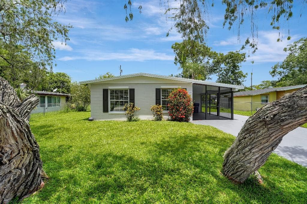 1095 MAXEY DRIVE WINTER GARDEN, FL 34787