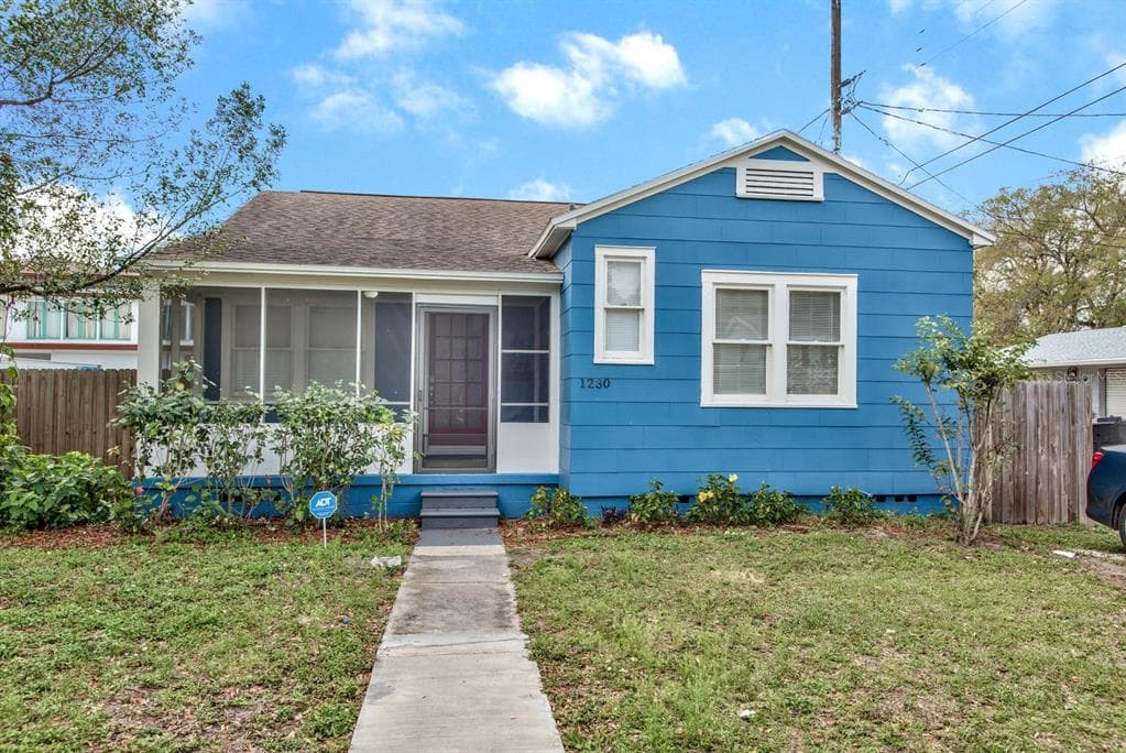 1230 27TH STREET N ST PETERSBURG, FL 33713