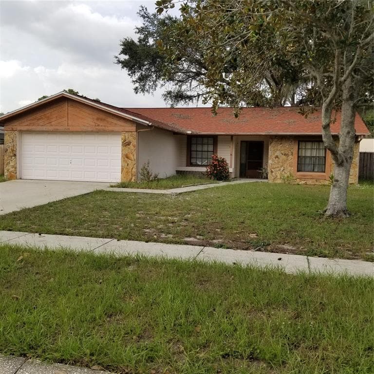 724 CALIENTE DRIVE BRANDON, FL 33511