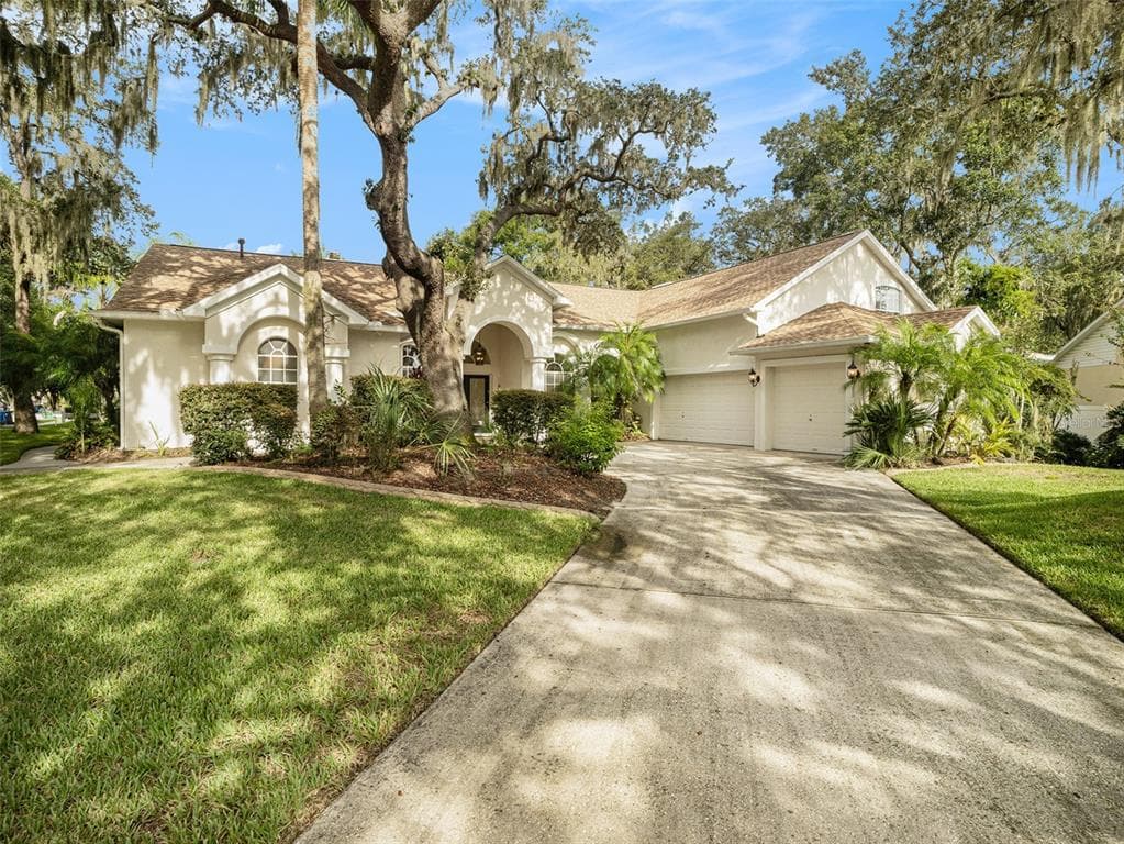 2528 CENTENNIAL FALCON DRIVE VALRICO, FL 33596
