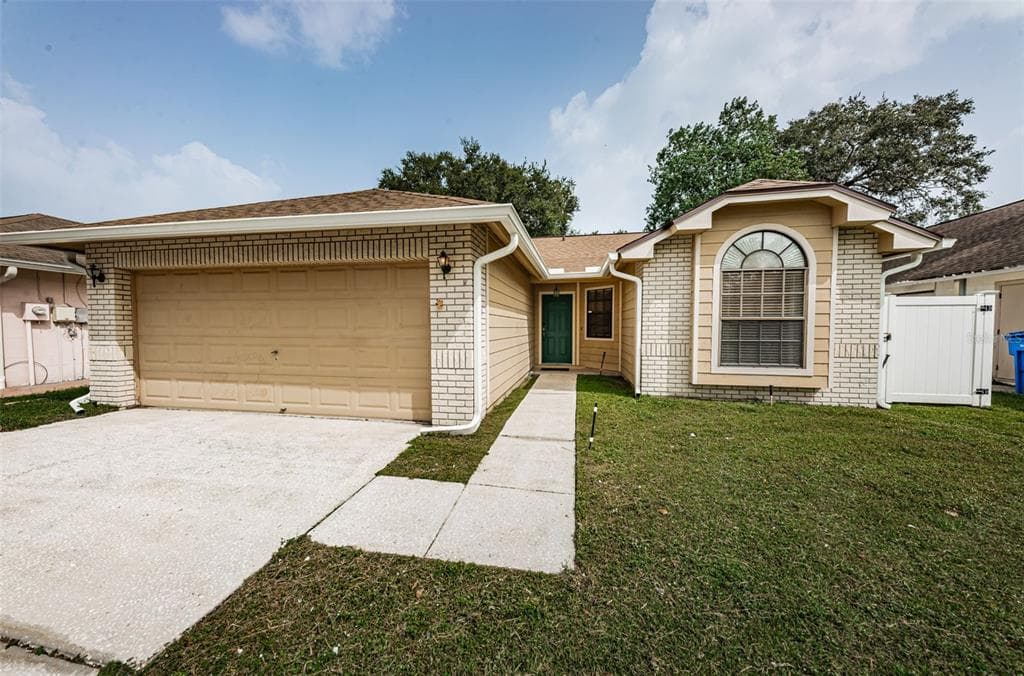 12705 TROWBRIDGE LANE TAMPA, FL 33624
