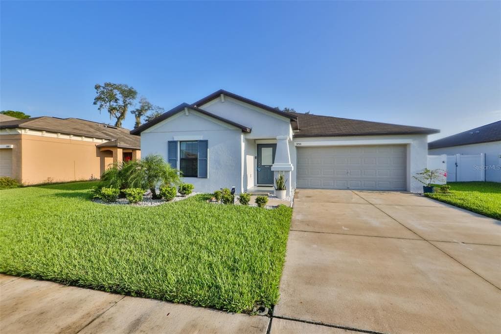 39591 DAWSON CHASE DRIVE ZEPHYRHILLS, FL 33540