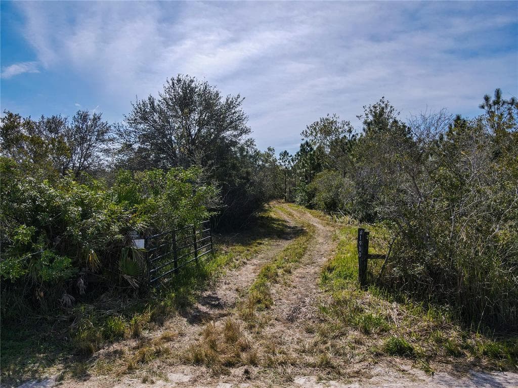 21910 73RD AVENUE E BRADENTON, FL 34211