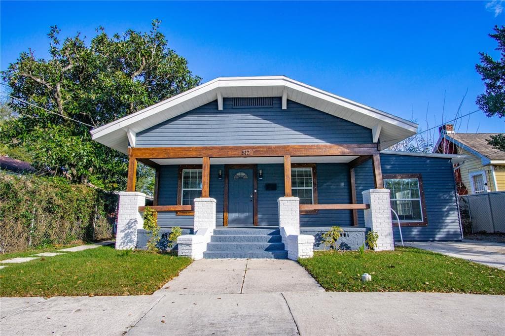 812 E BAKER STREET TAMPA, FL 33603