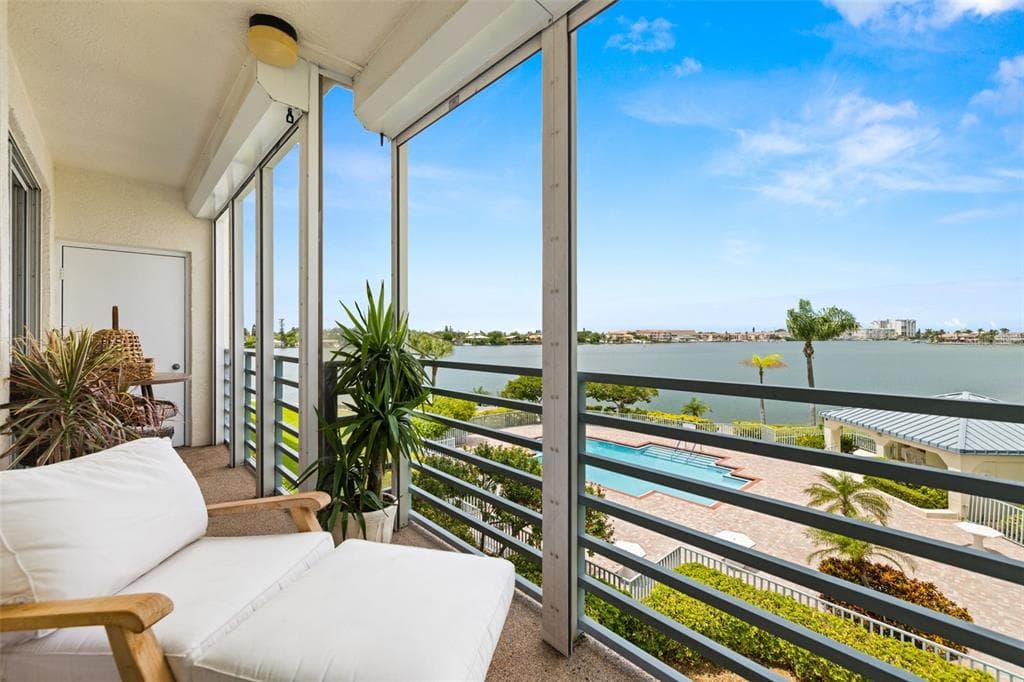 7932 SAILBOAT KEY BOULEVARD S UNIT 208 SOUTH PASADENA, FL 33707