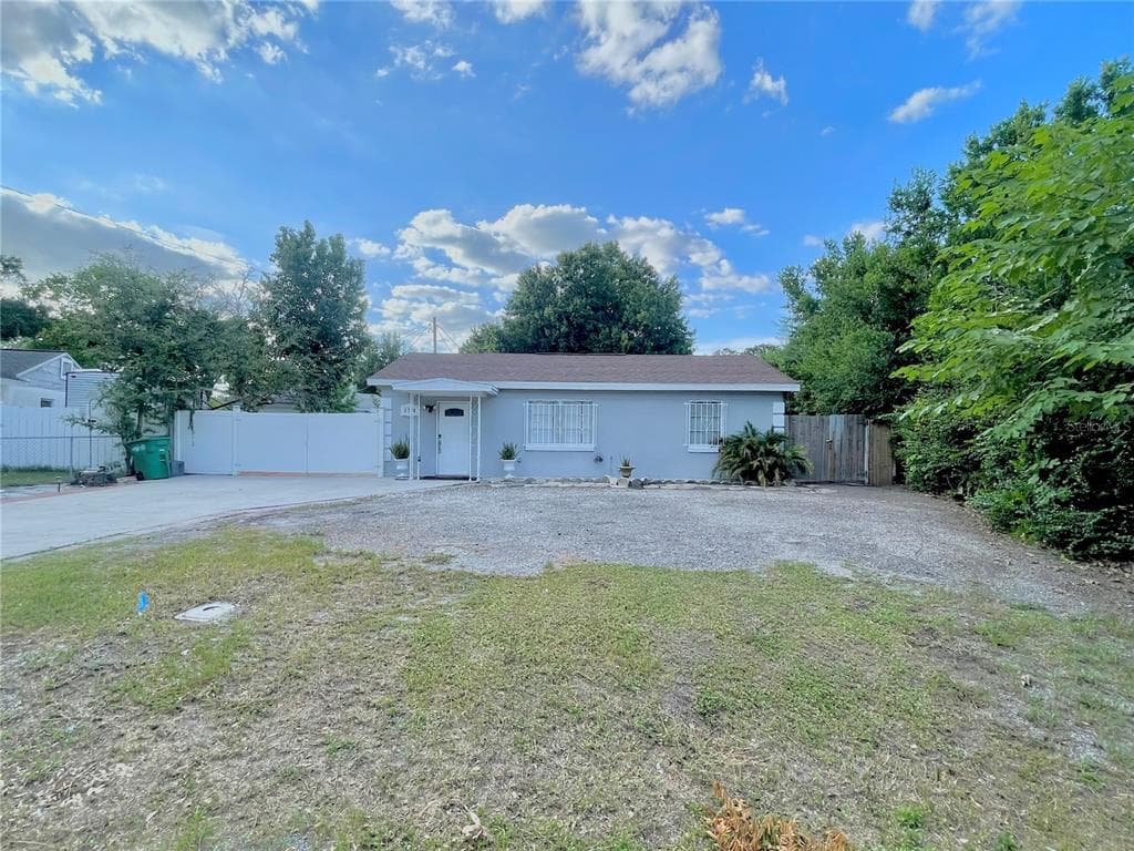 2710 BEL AIRE CIRCLE TAMPA, FL 33614