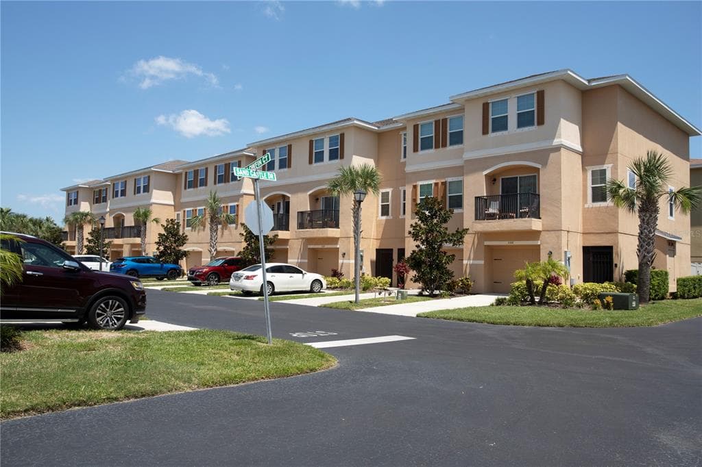 5518 YELLOWFIN COURT NEW PORT RICHEY, FL 34652
