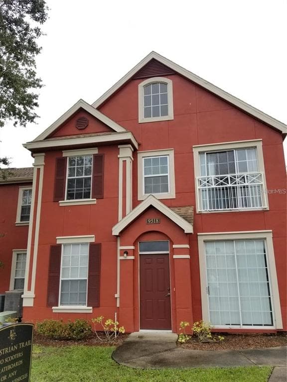 9520 LAKE CHASE ISLAND WAY UNIT 9520 TAMPA, FL 33626