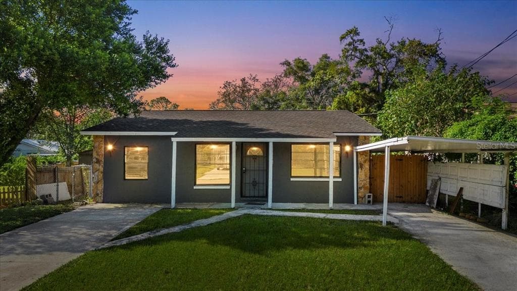 1805 E HUMPHREY STREET TAMPA, FL 33604