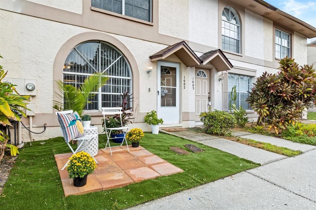 1602 BRIGADOON DRIVE CLEARWATER, FL 33759