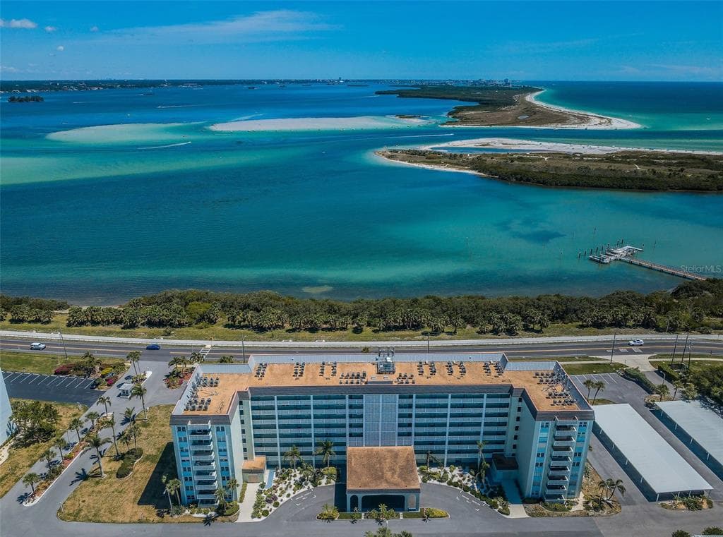 9 FORBES PLACE UNIT 302 DUNEDIN, FL 34698