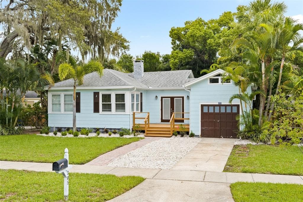 205 GARDEN CIRCLE N DUNEDIN, FL 34698