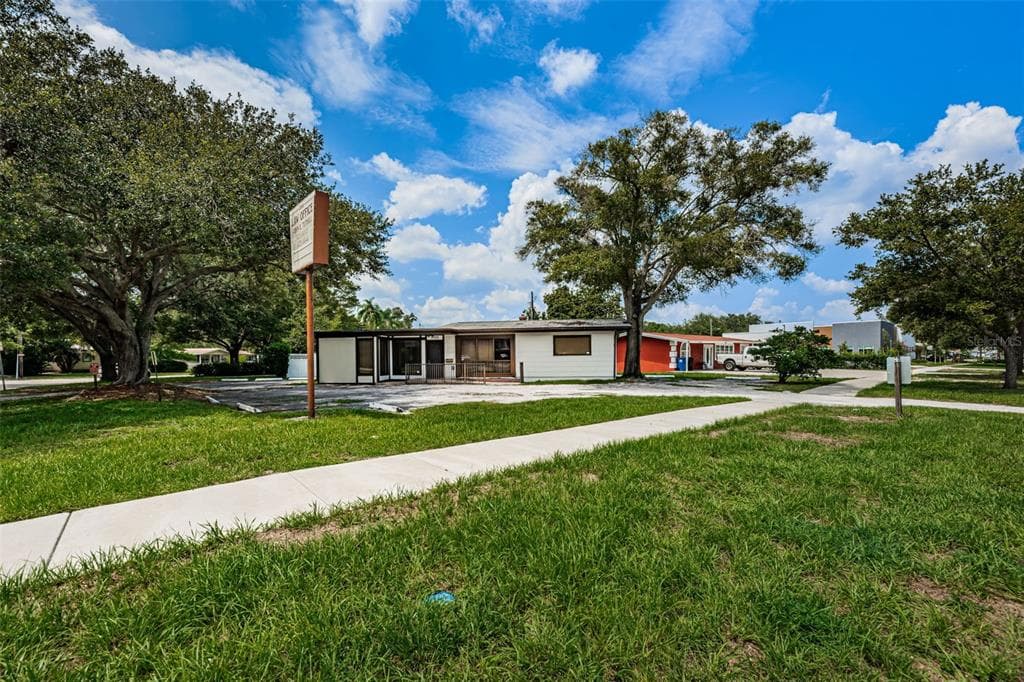 3300 49TH STREET N ST PETERSBURG, FL 33710