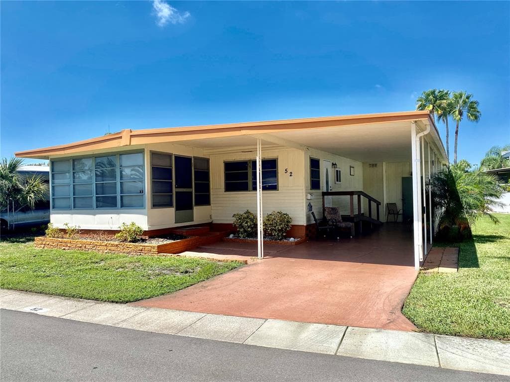 7901 40TH AVENUE N UNIT 52 ST PETERSBURG, FL 33709