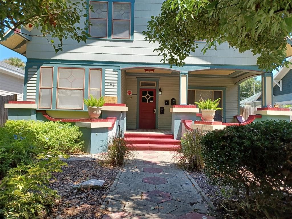 741 8TH STREET N UNIT 1 ST PETERSBURG, FL 33701