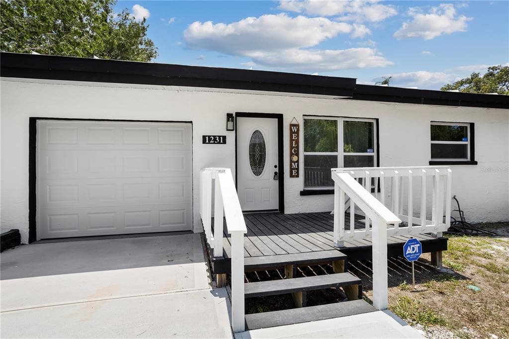 1231 LITTLE JOHN LANE DUNEDIN, FL 34698
