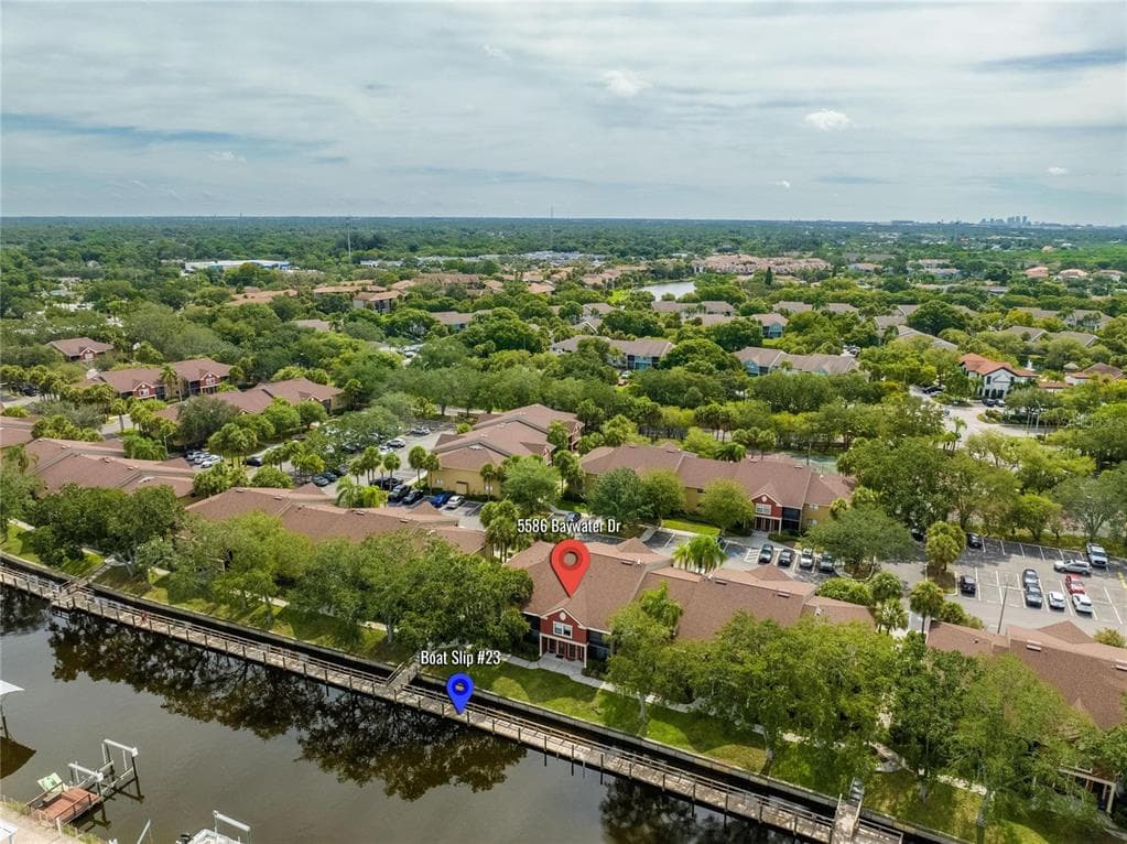5586 BAYWATER DRIVE UNIT 5586 TAMPA, FL 33615