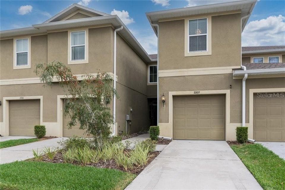 2207 BROADWAY VIEW AVENUE BRANDON, FL 33510