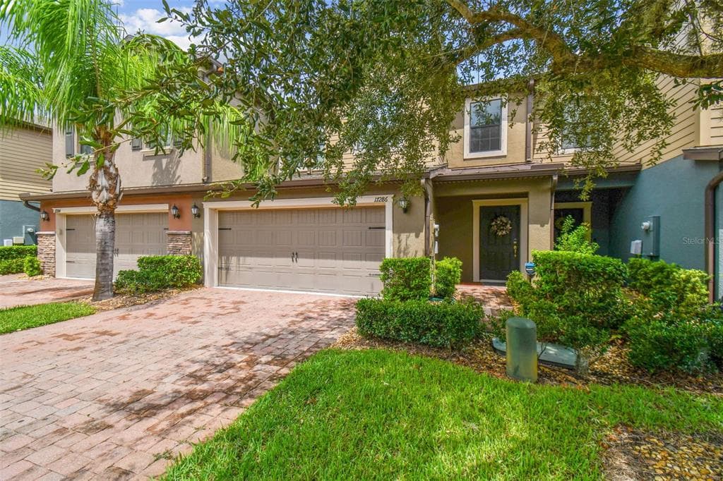 17286 OLD TOBACCO ROAD LUTZ, FL 33558