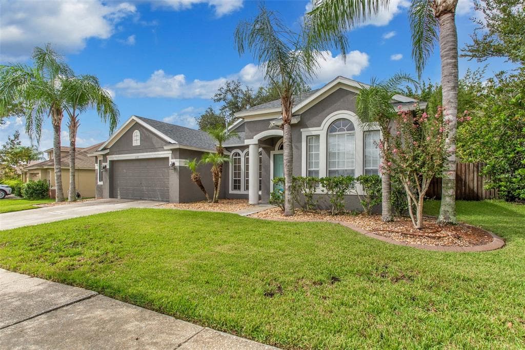 1127 HELMSDALE DRIVE WESLEY CHAPEL, FL 33543
