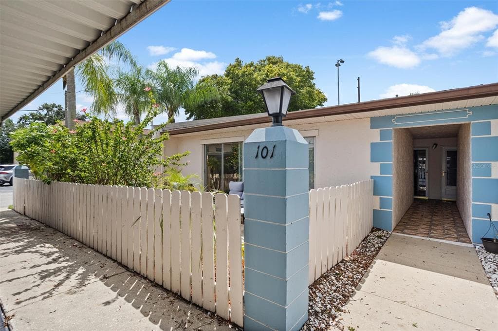 1318 MORELAND DRIVE UNIT 101 CLEARWATER, FL 33764