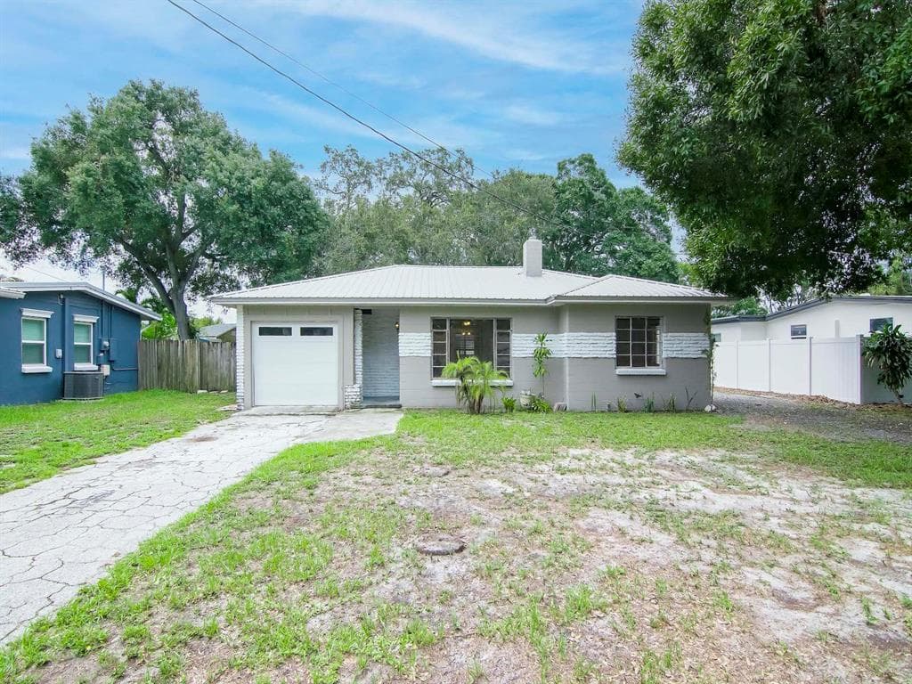 4438 W BAY VILLA AVENUE TAMPA, FL 33611