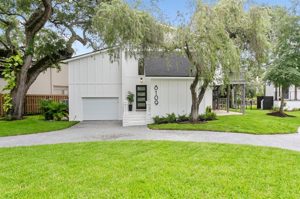 8109 N RIVER SHORE DRIVE TAMPA, FL 33604