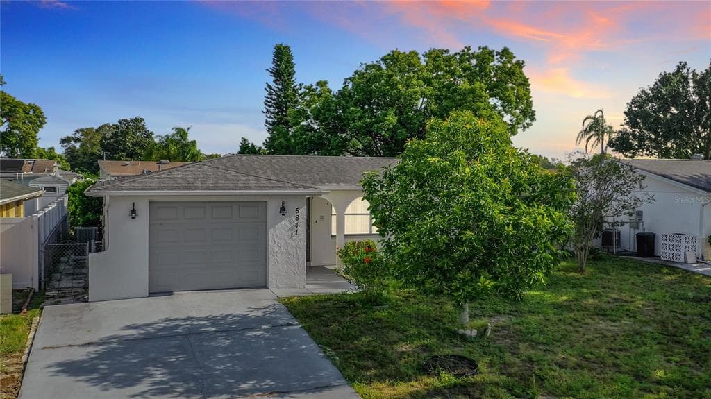 5841 LIDDELL DRIVE NEW PORT RICHEY, FL 34652