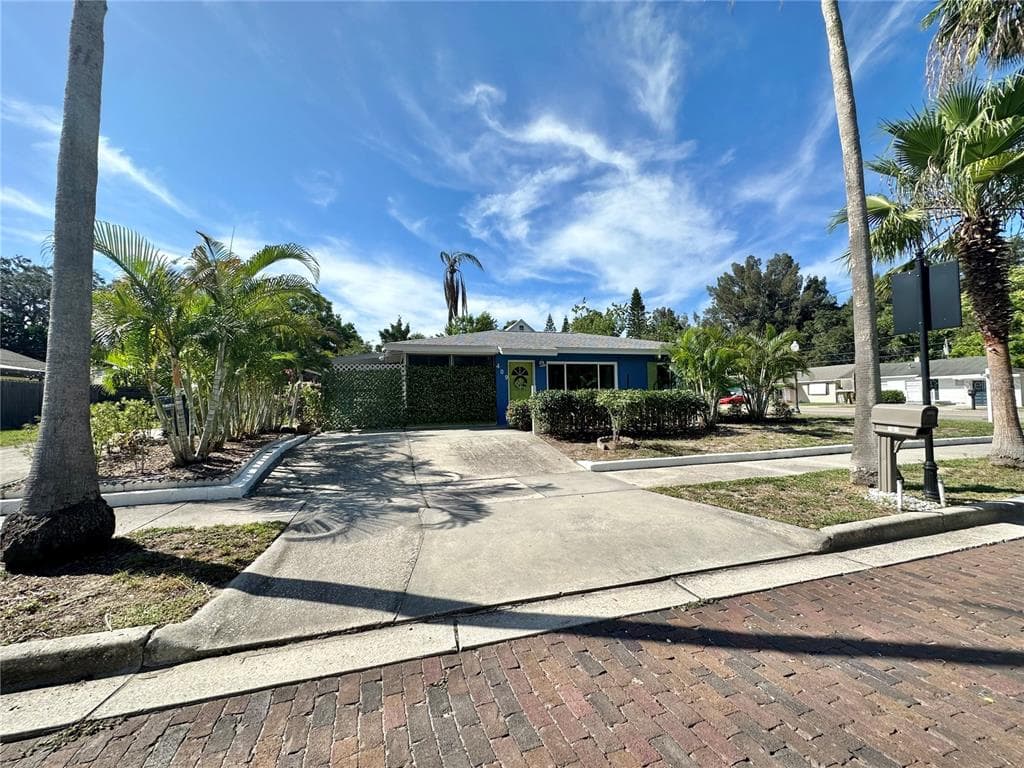 409 RICHMOND STREET DUNEDIN, FL 34698