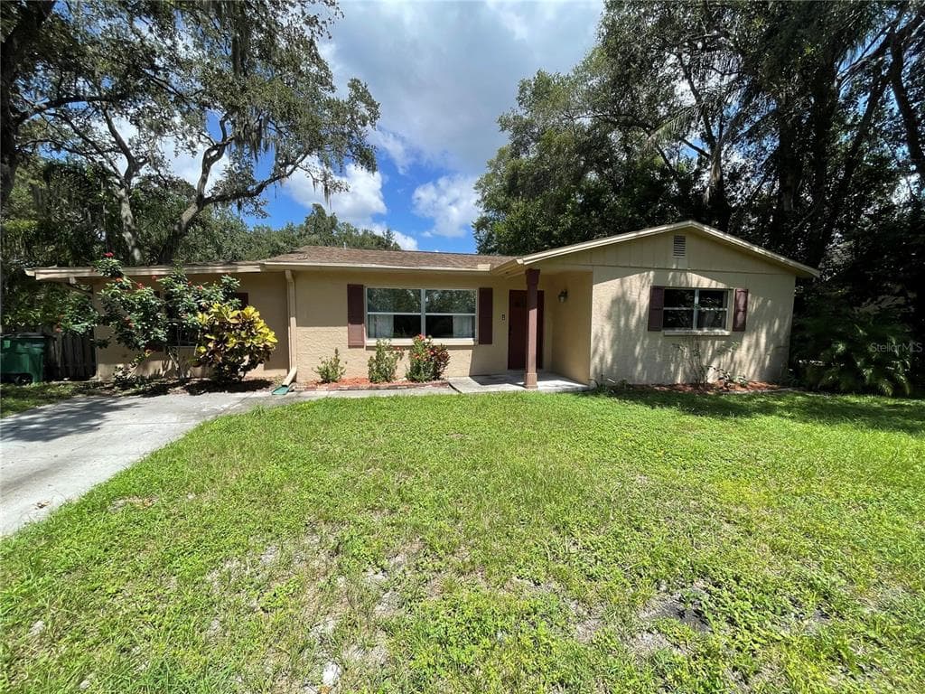 1505 CEDAR STREET