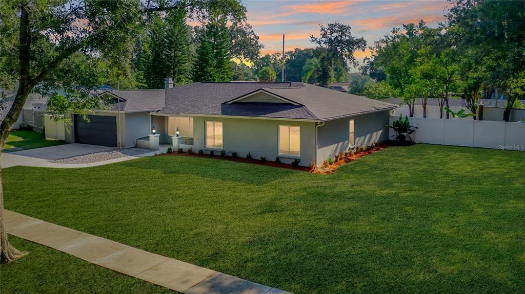 15401 WOODCASTLE PLACE TAMPA, FL 33613