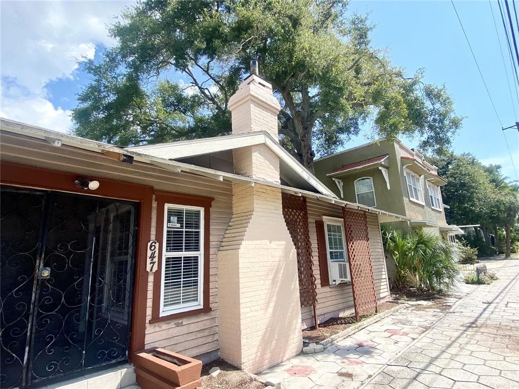647 5TH AVENUE N ST PETERSBURG, FL 33701