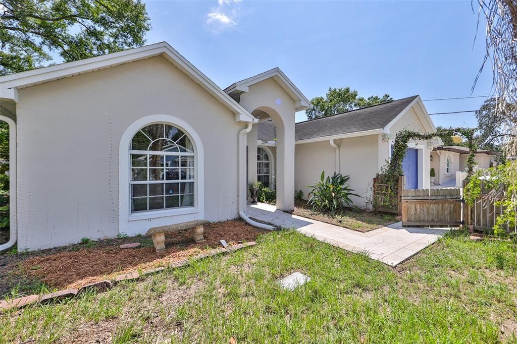 3304 W CHERRY STREET TAMPA, FL 33607