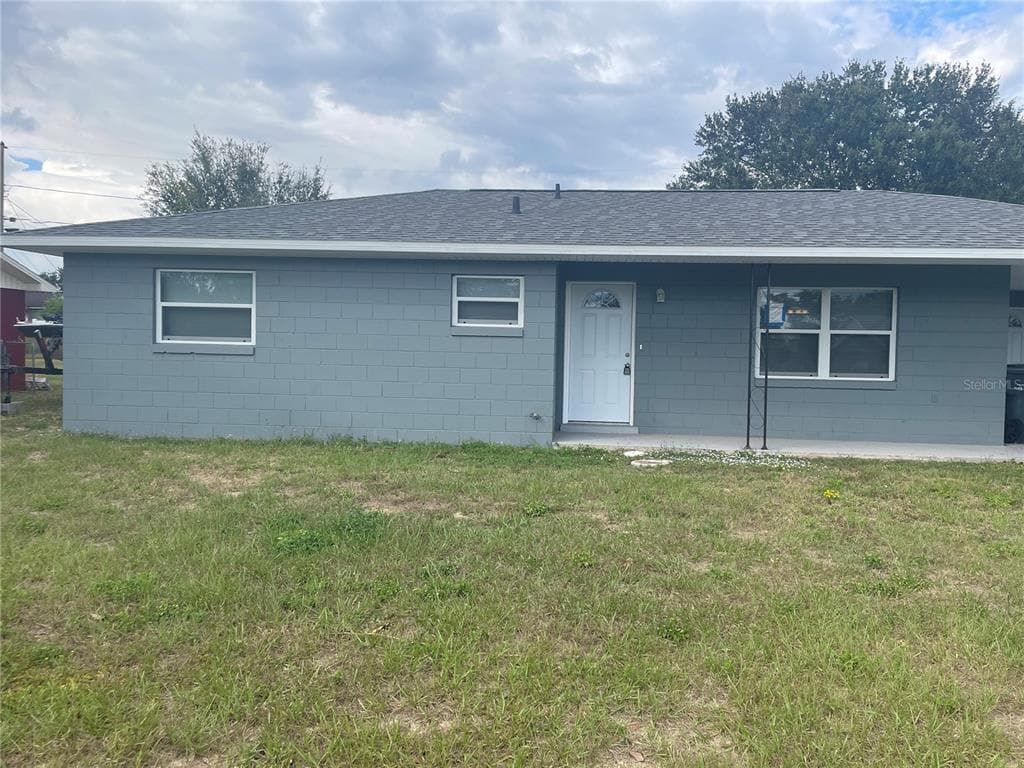 2403 LISA STREET LAKE WALES, FL 33898