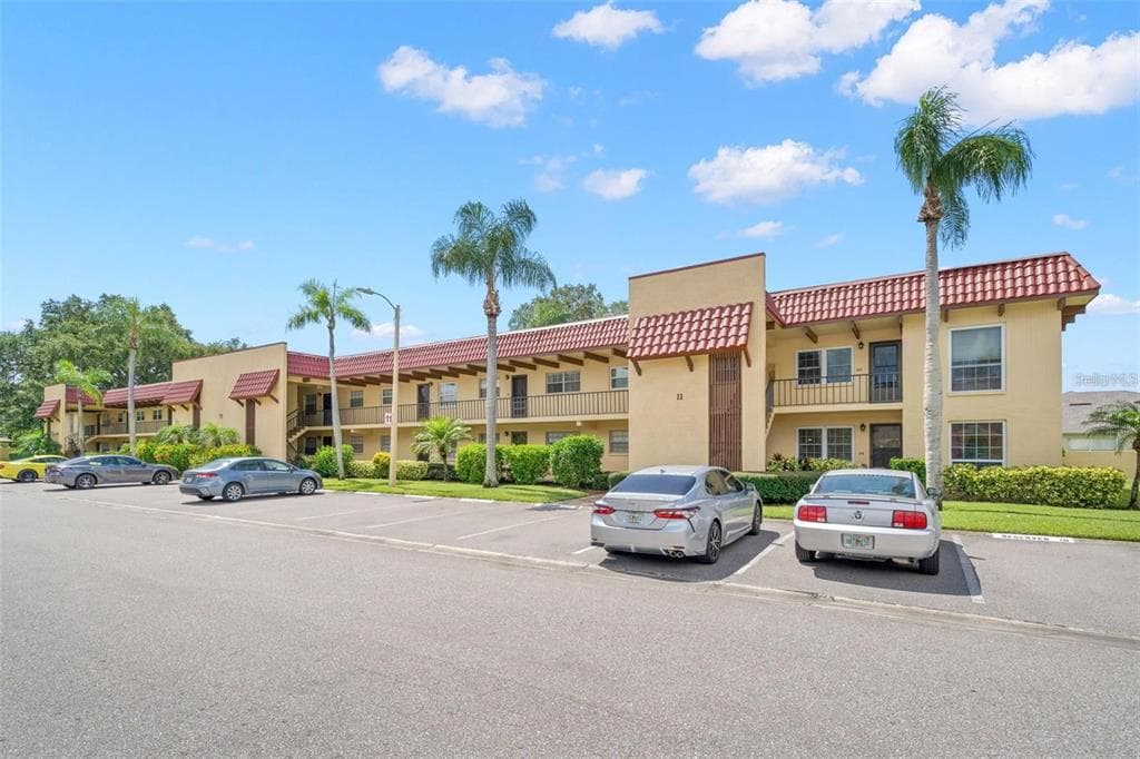 1845 S HIGHLAND AVENUE UNIT 11-10 CLEARWATER, FL 33756