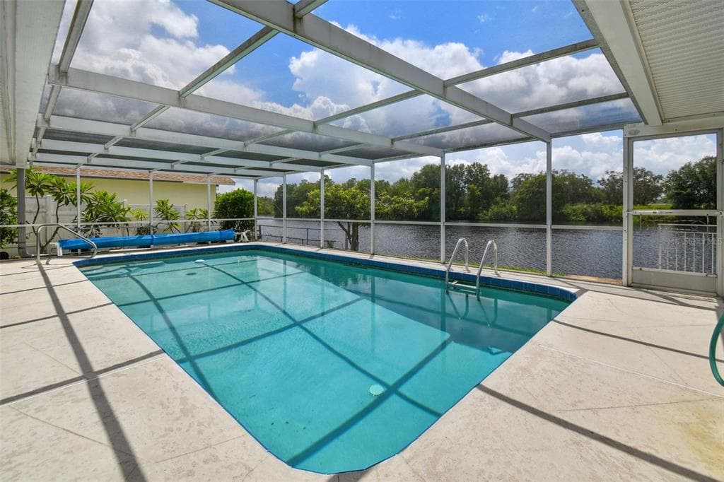 5652 IVY LANE HOLIDAY, FL 34690
