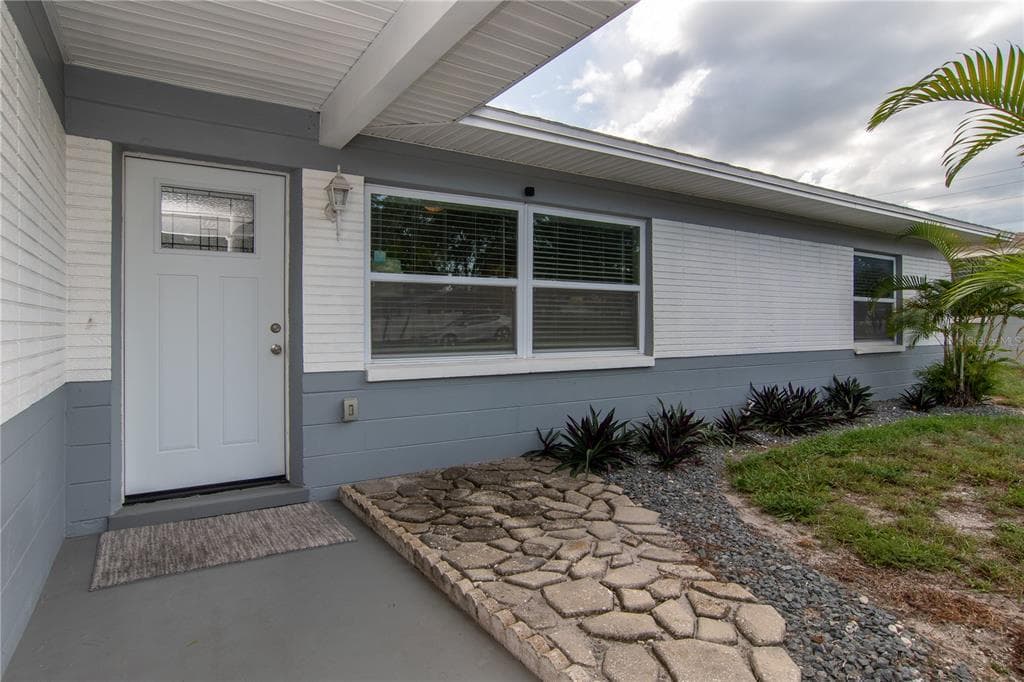 342 46TH AVENUE S ST PETERSBURG, FL 33705