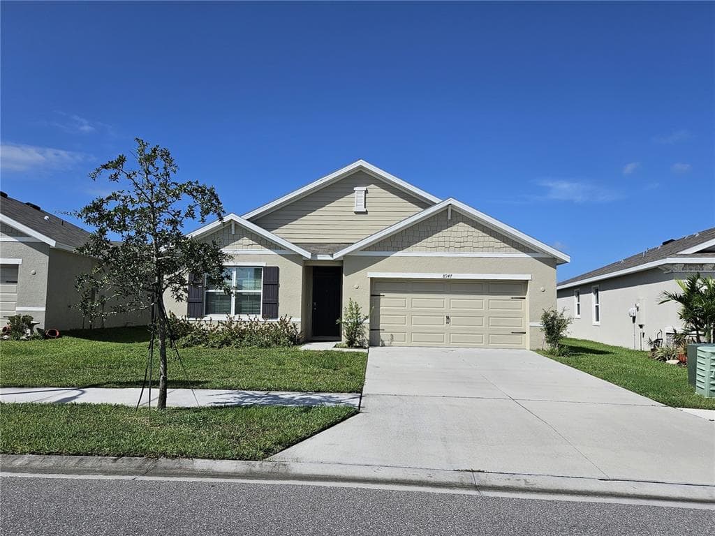 8947 BOWER BASS CIRCLE WESLEY CHAPEL, FL 33545