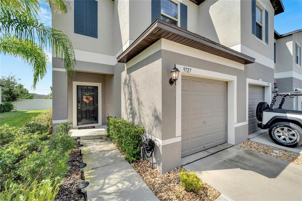 9727 MULBERRY MARSH LANE SUN CITY CENTER, FL 33573