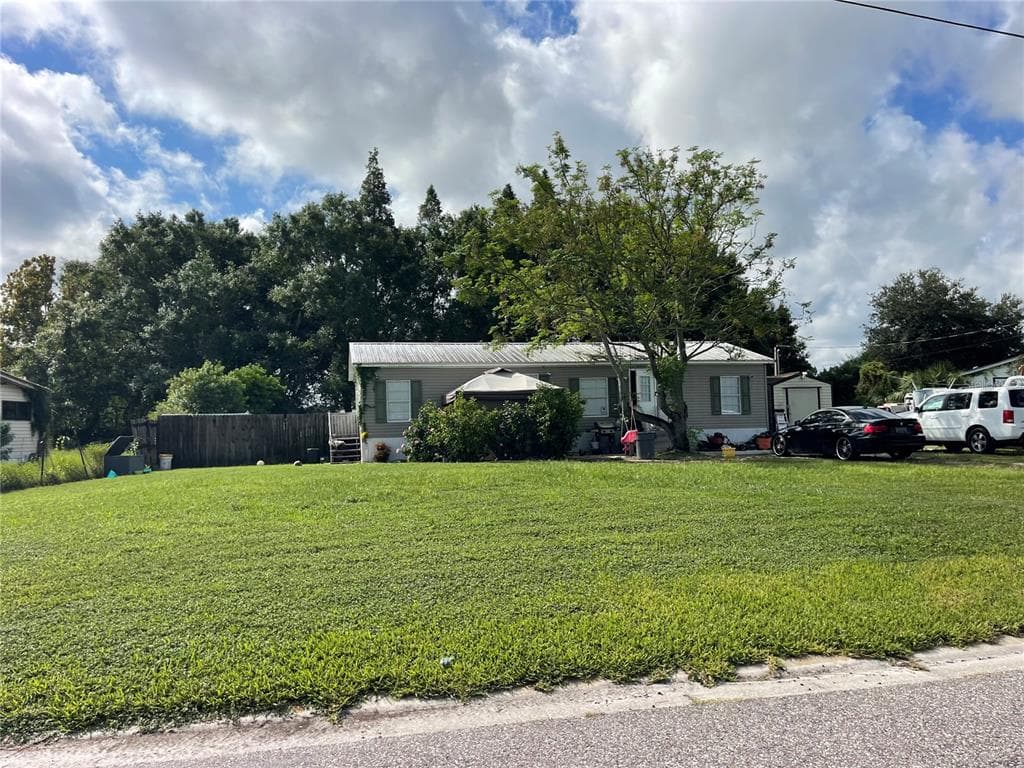 5002 DACCA DRIVE TAMPA, FL 33619