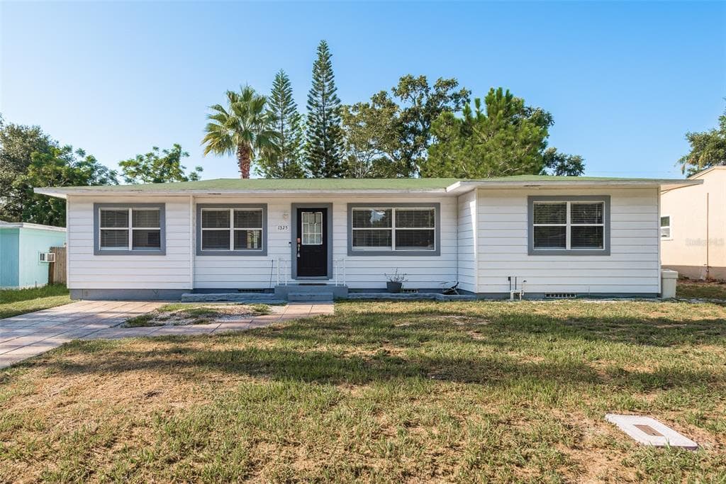 1325 FAIRMONT STREET CLEARWATER, FL 33755