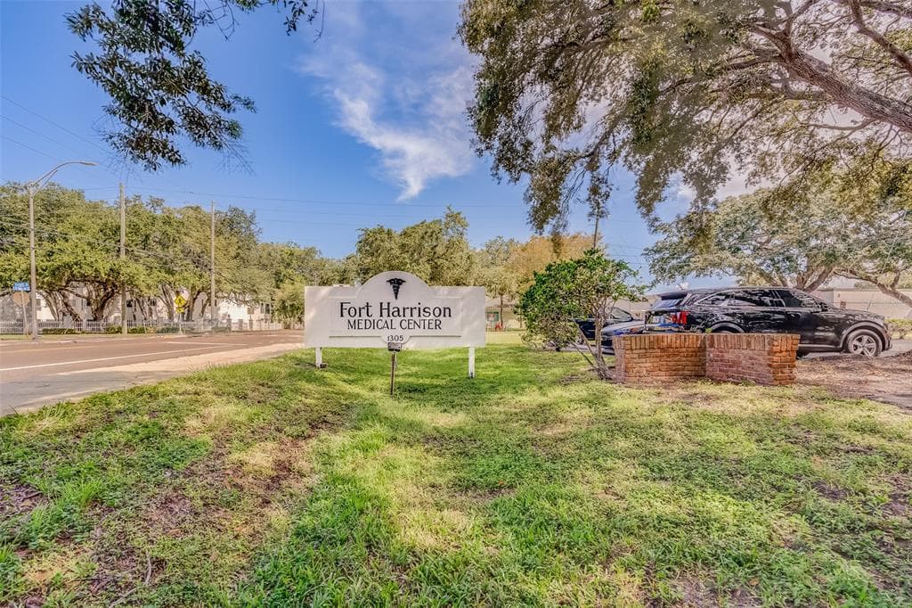 1305 S FORT HARRISON AVENUE UNIT B CLEARWATER, FL 33756