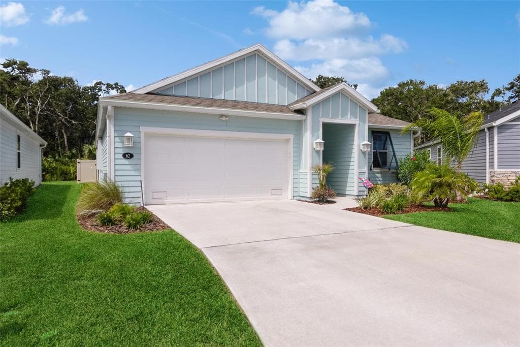 62 LAS CASITAS BOULEVARD PALM COAST, FL 32137