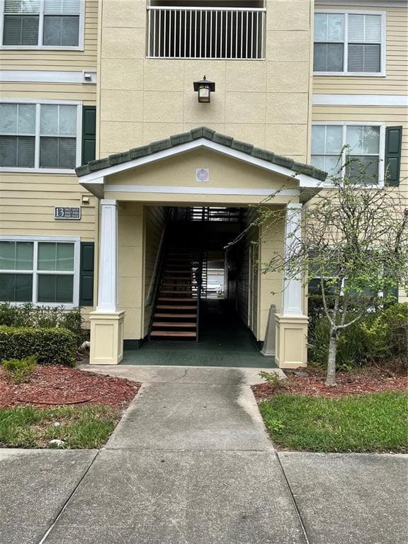 18408 BRIDLE CLUB DRIVE UNIT 18408 TAMPA, FL 33647