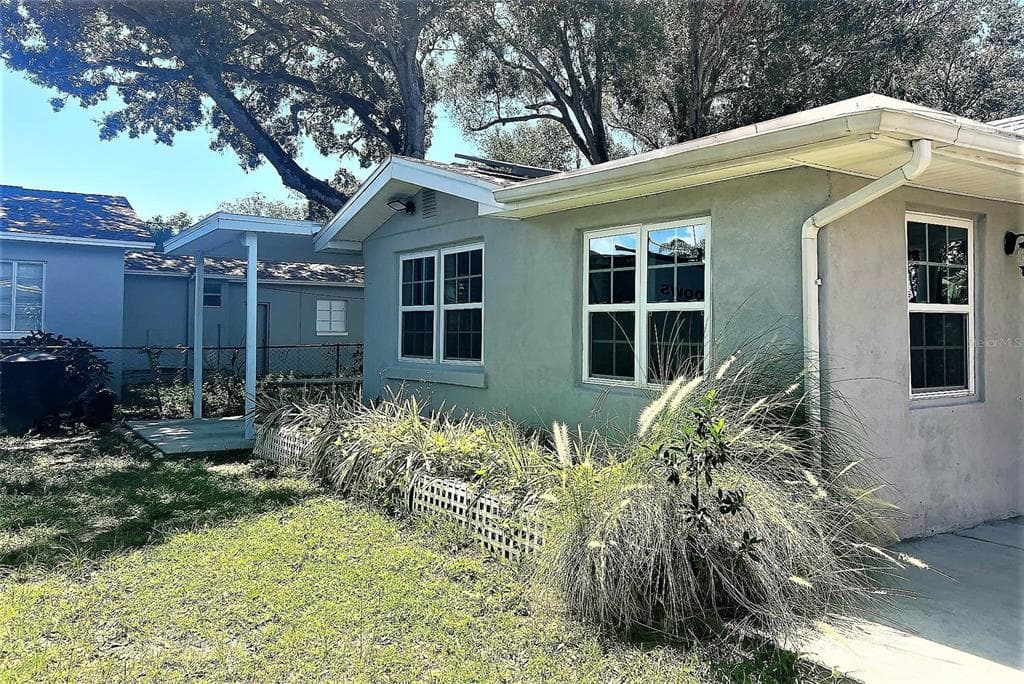 919 17TH STREET S ST PETERSBURG, FL 33712