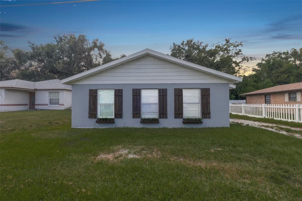 5421 SIMMONS ROAD LAKELAND, FL 33811