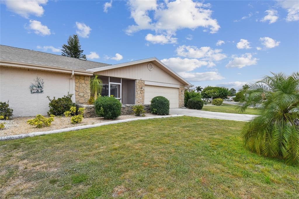 1102 BLUEWATER DRIVE UNIT 45 SUN CITY CENTER, FL 33573