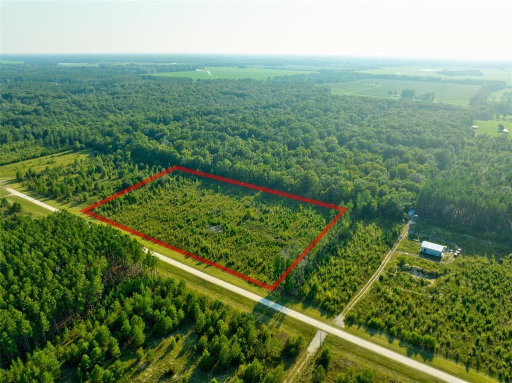 VACANT NE LIQUORICE WAY WAY NE UNIT 17