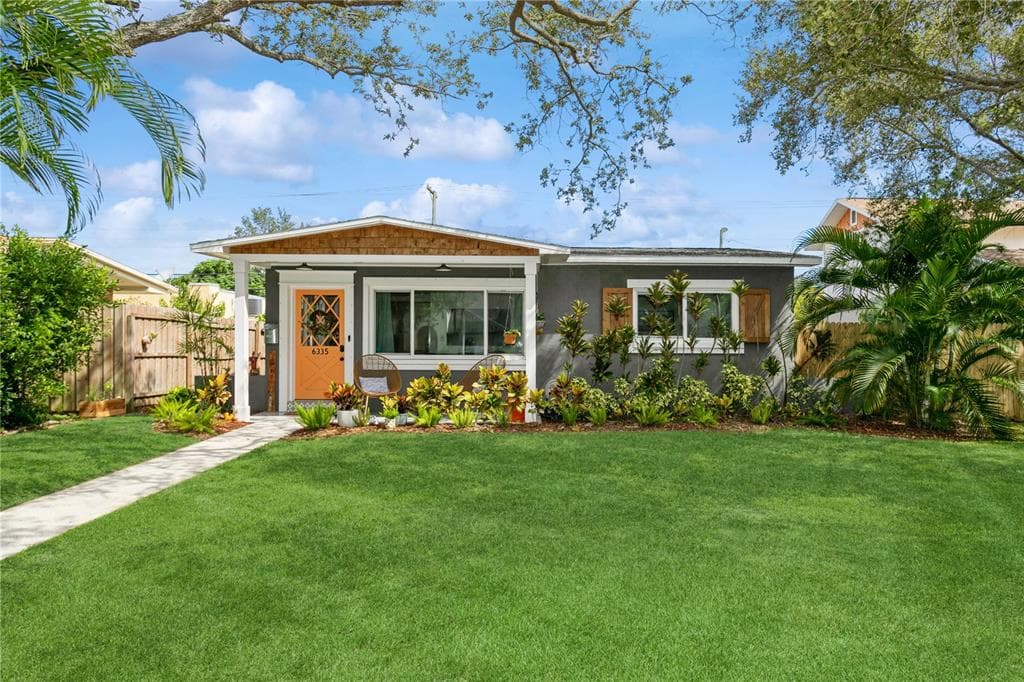 6335 2ND AVENUE S ST PETERSBURG, FL 33707