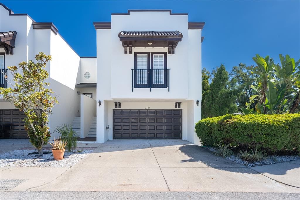 6532 BISCAYNE SHORE LANE